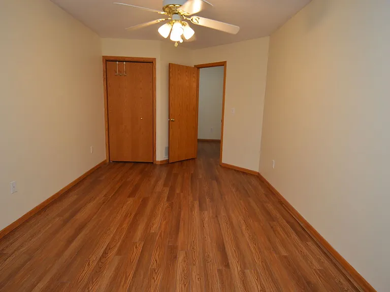 2258 Knightsbridge Ct — Photo 24