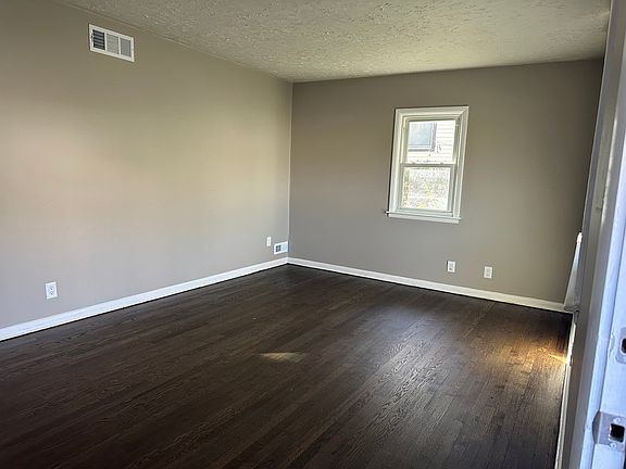 3rd image of 3821 E 58th St