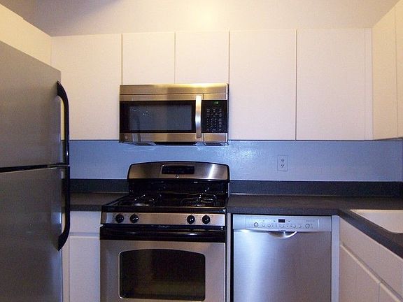 2nd image of 343 W 51st St #1AA