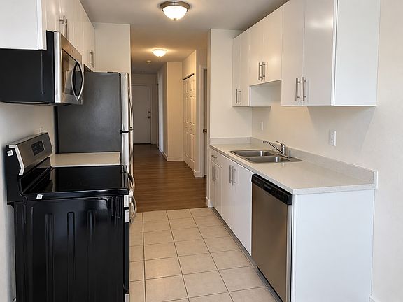 3rd image of 1968 McCallum Rd #301