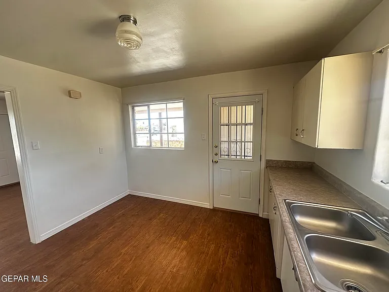 5116 Marie Tobin Dr — Photo 5