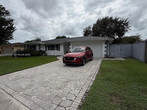 4th image of 8410 SW 26th Pl