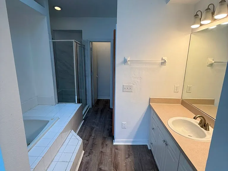 833 Caribbean Dr #A — Photo 8