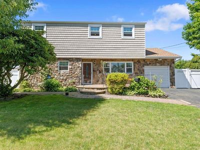 830 N Delaware Avenue, Lindenhurst, NY, 11757