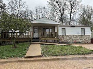 4670 Brennan Woods Dr, High Ridge, MO 63049