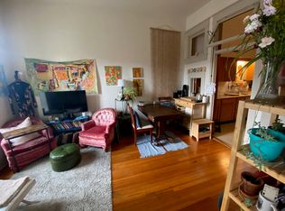 725 Massachusetts St #2B, Lawrence, KS 66044