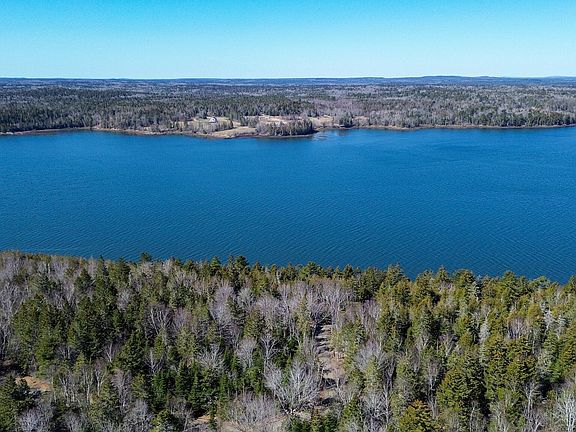 3rd image of 9 Raft Cove Road