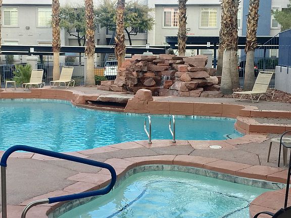 Pool & Spa