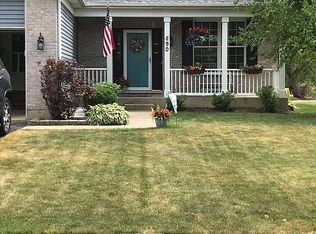 290 Morgan Valley Dr, Oswego, IL