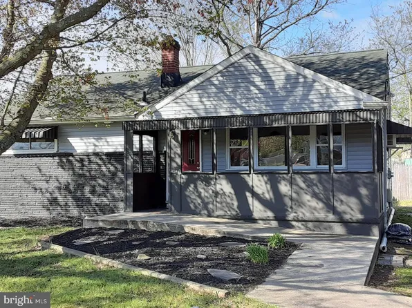 209 Baldwin Rd, Glassboro, NJ 08028