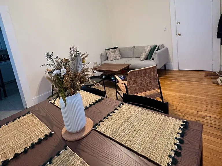 138 Hampshire St #3 — Photo 4