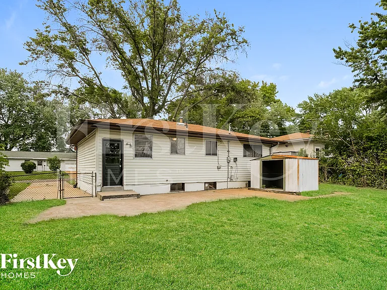 170 Calbreath Ct — Photo 14