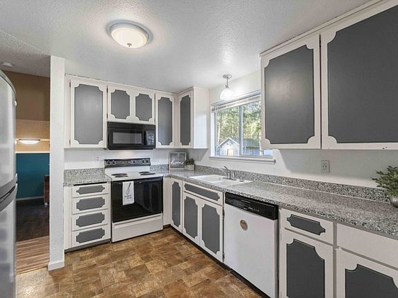 5th image of 15906 57th Avenue Ct E