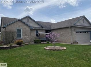 15278 Buckskin Dr, Macomb, MI 48042