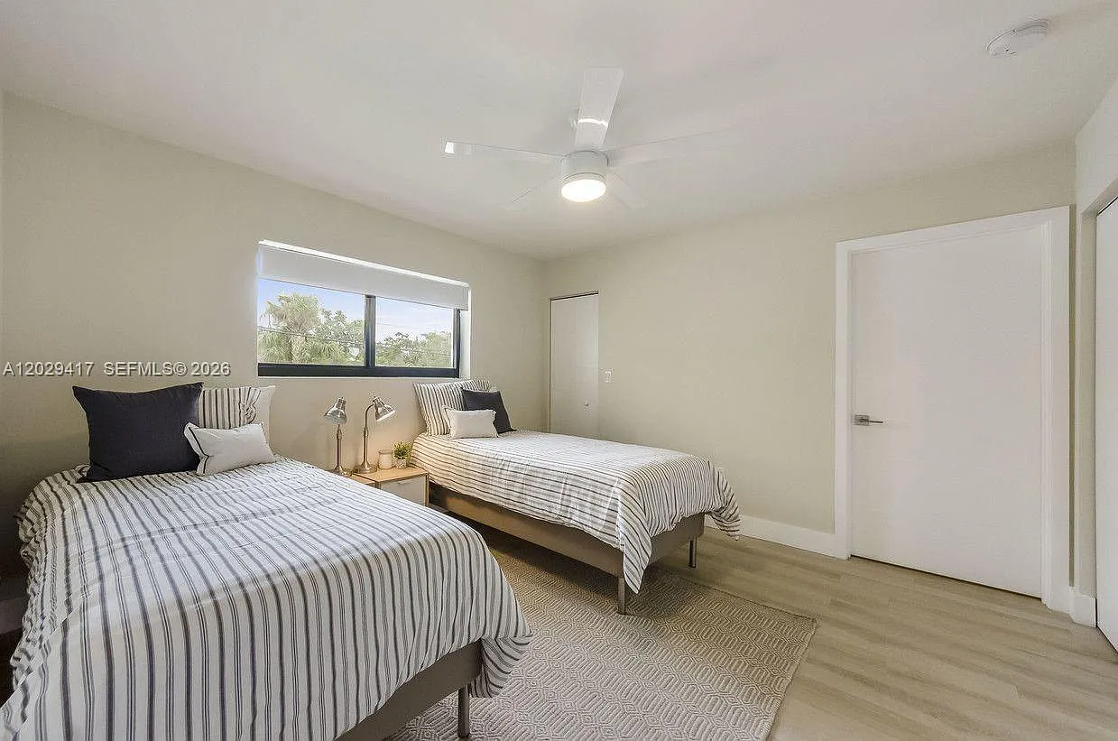Orduna Court Condo — Photo 4