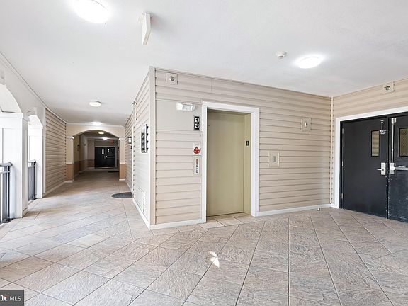 3rd image of 501 Hungerford Dr APT 119