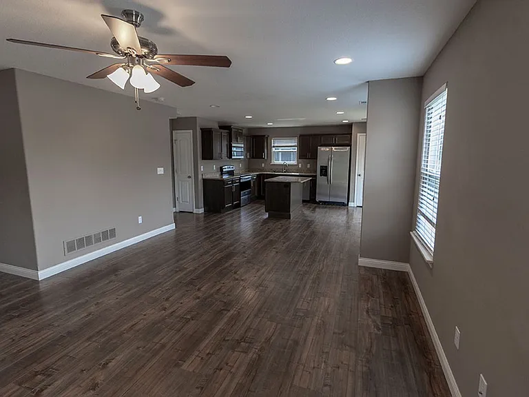 2807 Amberwood Ct — Photo 4