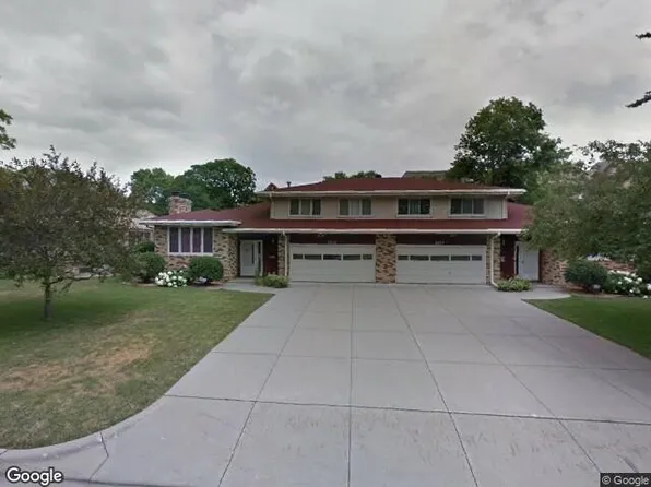 5207 Grandview Ln, Edina, MN 55436