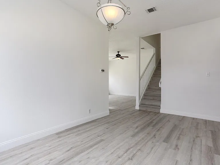 7107 Grassy Trl — Photo 7