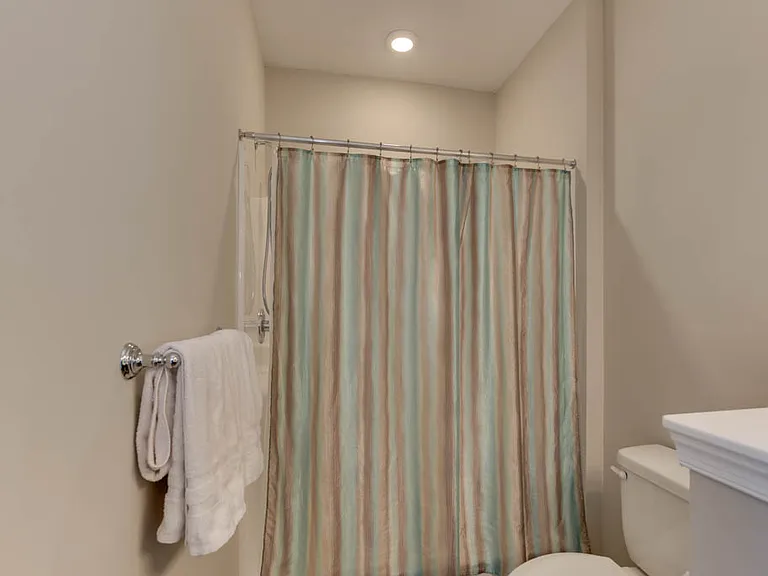 1104 Union Pacific Way — Photo 20