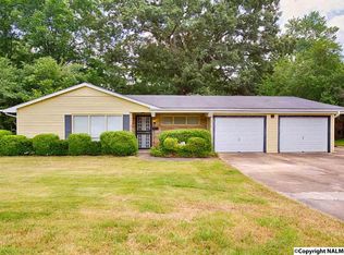 908 Speake Rd NW, Huntsville, AL 35816