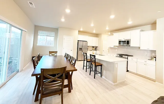4341 Acacia Ln SE — Photo 6