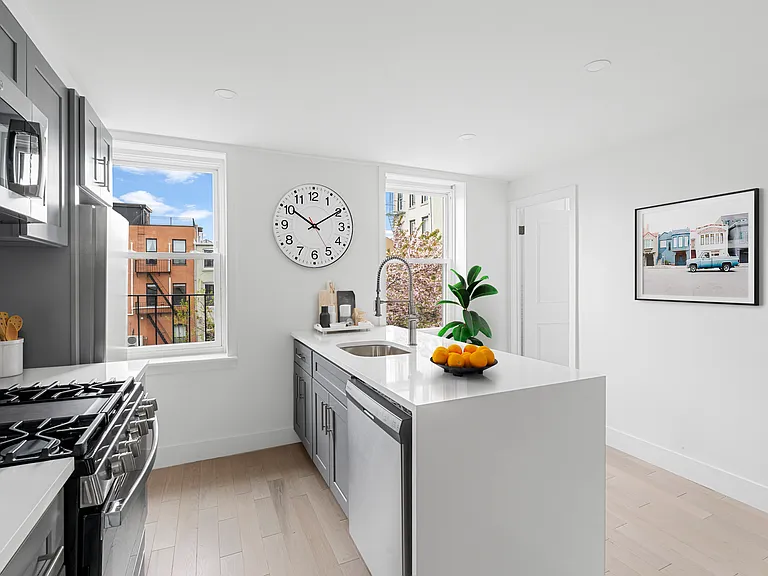 91 Woodhull St #4 — Photo 4