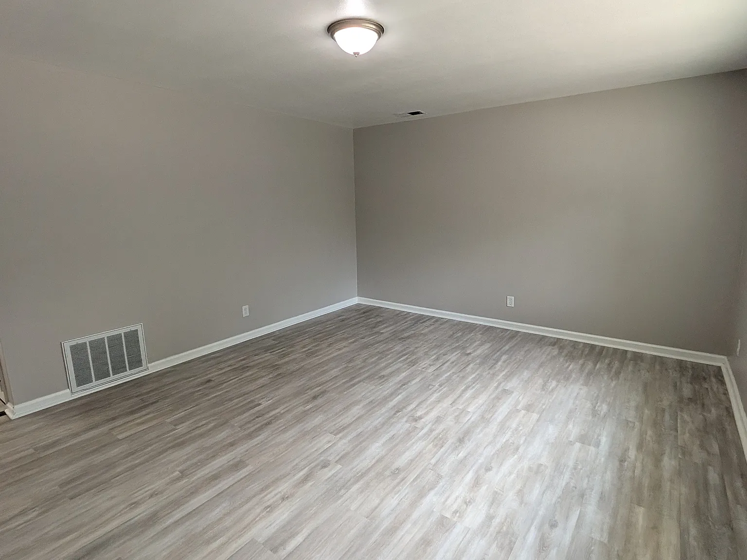3 bed, 1092 sqft, $1,495 — Photo 4