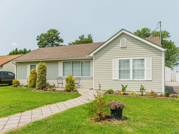 1310 Saint Michaels Ln, Henrico, VA 23229