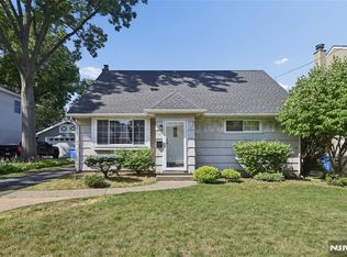 53 Yahara Ave, Rutherford, NJ 07070