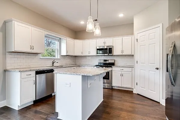 1398 Wentworth Dr — Photo 7