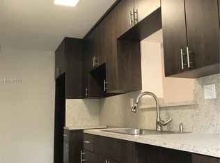 3990 SW 11th St #3992R, Coral Gables, FL 33134