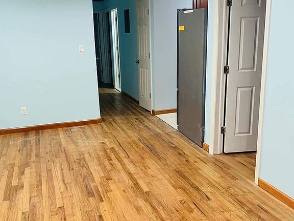 4th image of 2005 38th St APT 3