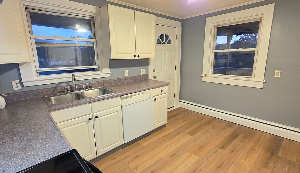 1st image of 2354 Main St #2