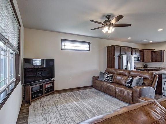 3rd image of 14637 41st Avenue