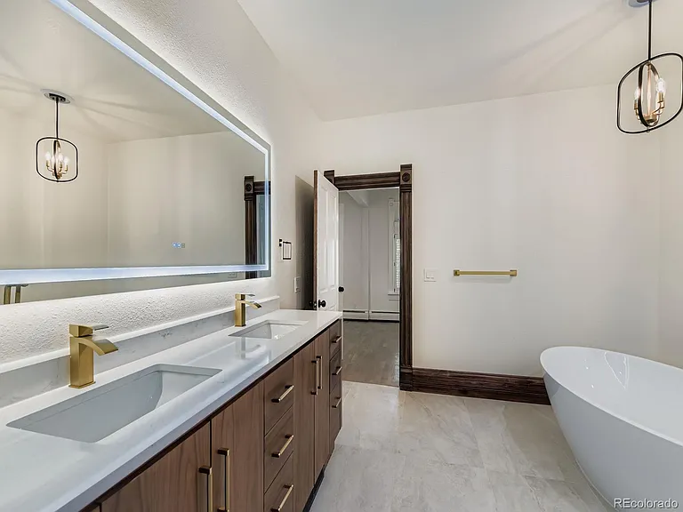 2140 W 28th Ave — Photo 13
