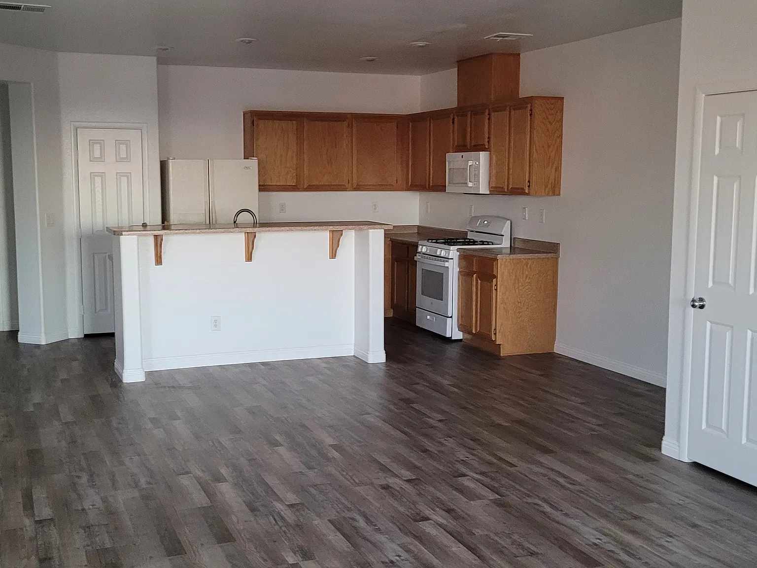 1326 Crystal Hill Ln — Photo 4