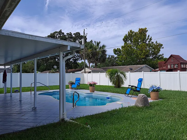 3208 Royal Palm Dr — Photo 4