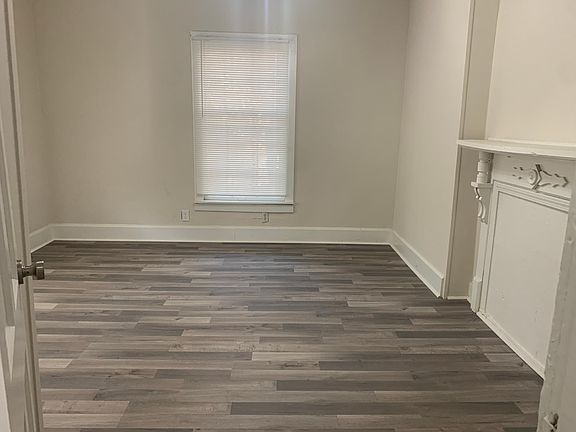 3rd image of 1007 N 6th St