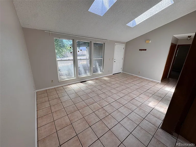 8674 Bluegrass Cir — Photo 8
