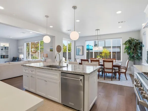 271 10th St, Marina, CA 93933