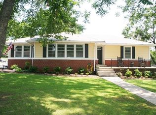 711 Morningside Dr, Fayetteville, TN 37334