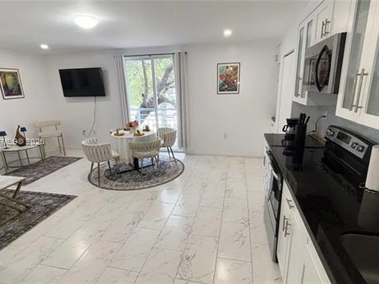 3872 Grand Ave #A — Photo 7