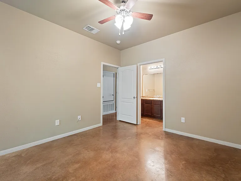 310 S Davis St #B — Photo 10