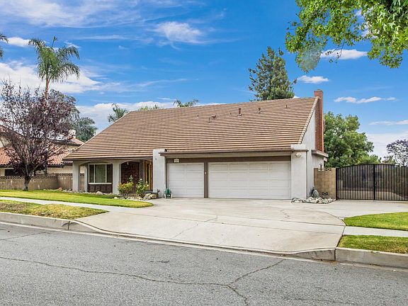 2nd image of 2348 N San Antonio Ave