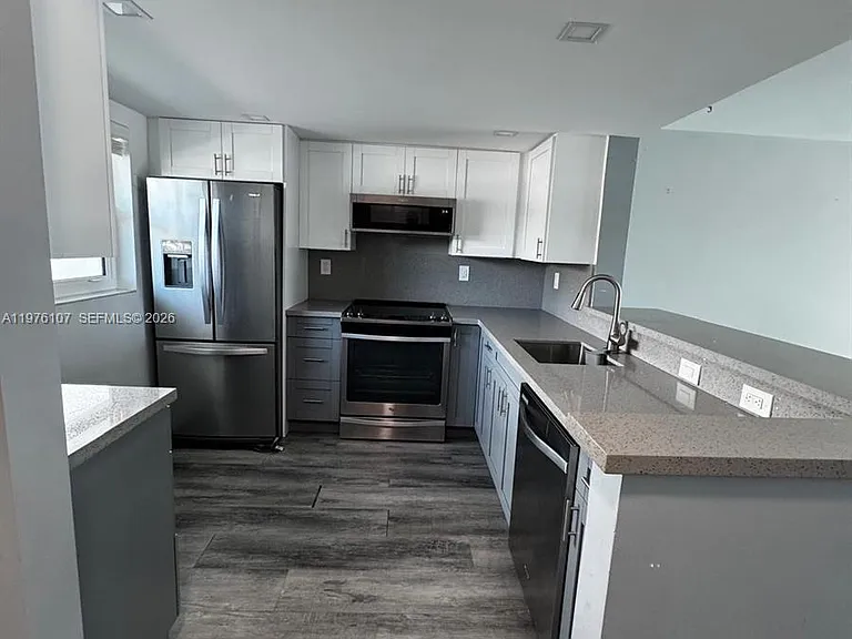 4000 NE 170th St #206 — Photo 1