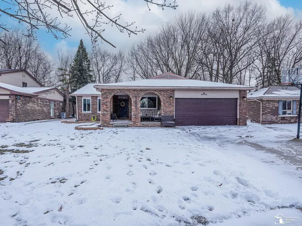 16601 Bernbeck Dr, Brownstown, MI 48193