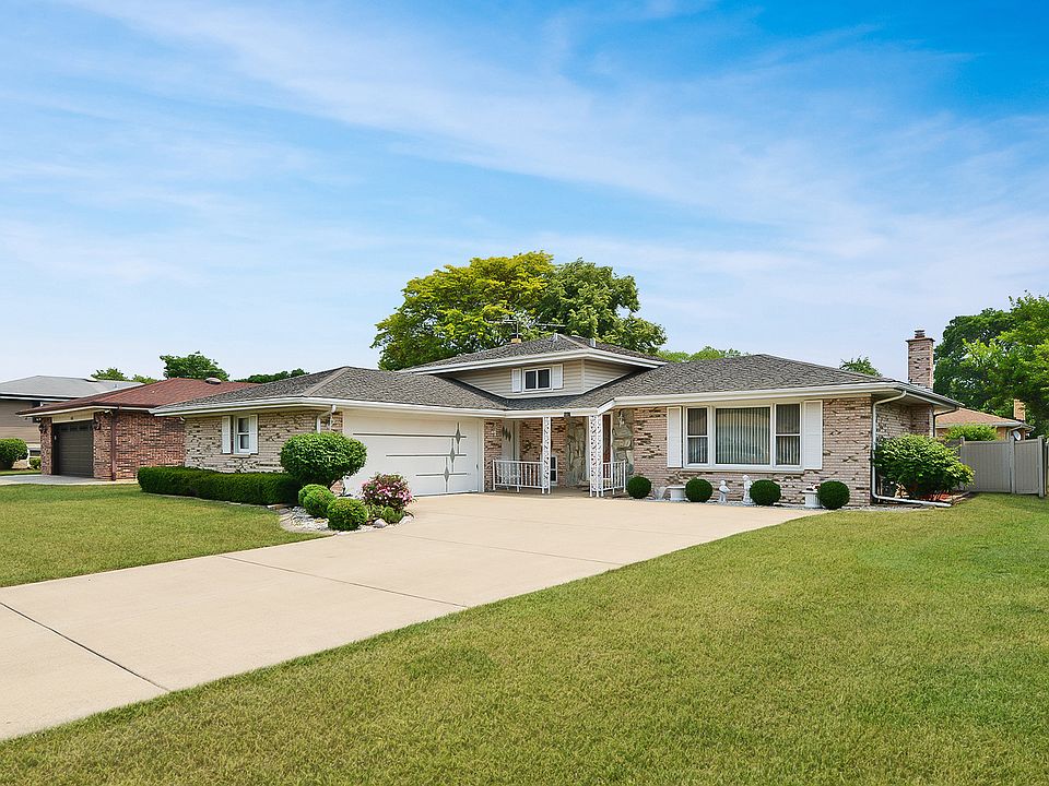 1st image of 1017 S Beechwood Dr