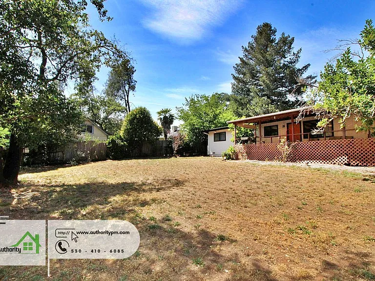 4548 Pensacola St — Photo 23