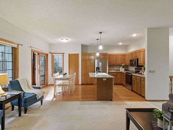 5th image of 2228 Wyndemere Ln